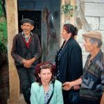 Dada M. (2000)  - Ich werde leben, damit ich, wie dieser „Djed“ (Opa) Sacir, mit meiner Familie in mein Haus zuru?ckkehren kann.  Er ist als erster nach Srebrenica zuru?ckgekehrt.