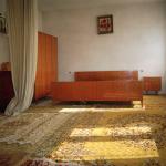 Dubravka M. (2000)  - Das Schlafzimmer wird nicht mehr genutzt. (Es ist das Zimmer der Schwiegereltern. Sie leben nicht mehr.)
