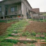 Dada M. (2005)  - Es ist nicht groß und nicht schön, aber es ist meines und glücklich! Das Haus.