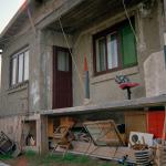 Dada M. (2005)  - Es ist nicht groß und nicht schön, aber es ist meines und glücklich! Das Haus.